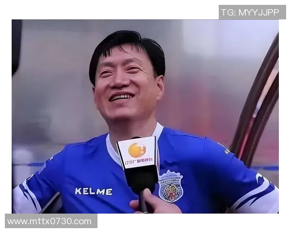 退役足球明星生活困境揭秘昔日辉煌与今日惨状形成鲜明对比